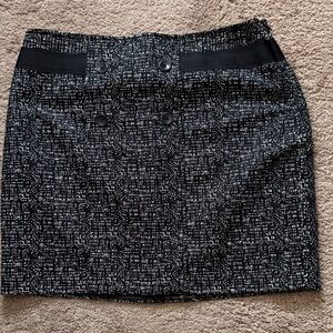 Forenza Black and White Tweed Look Mini Skirt. Size 10